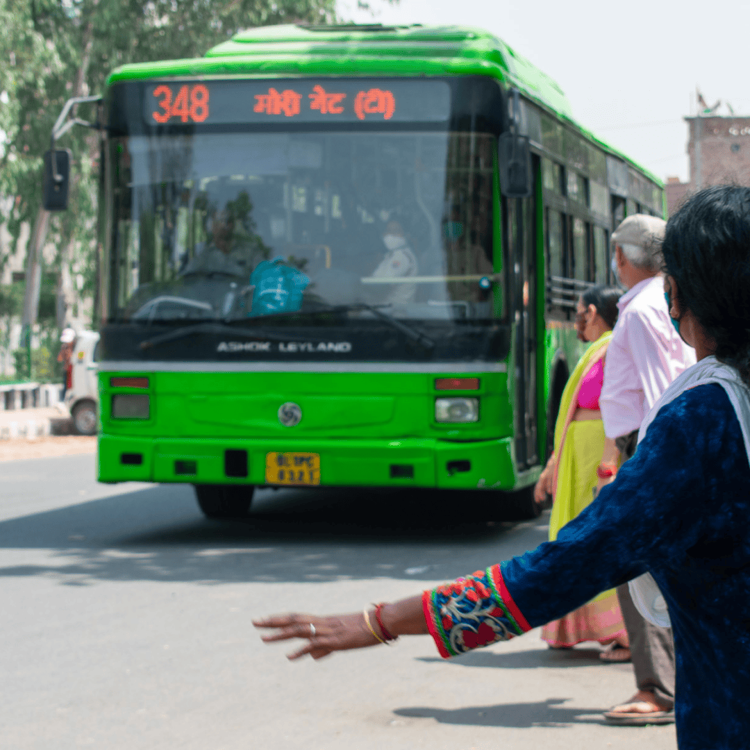 Photos of bus passengers — photo 1