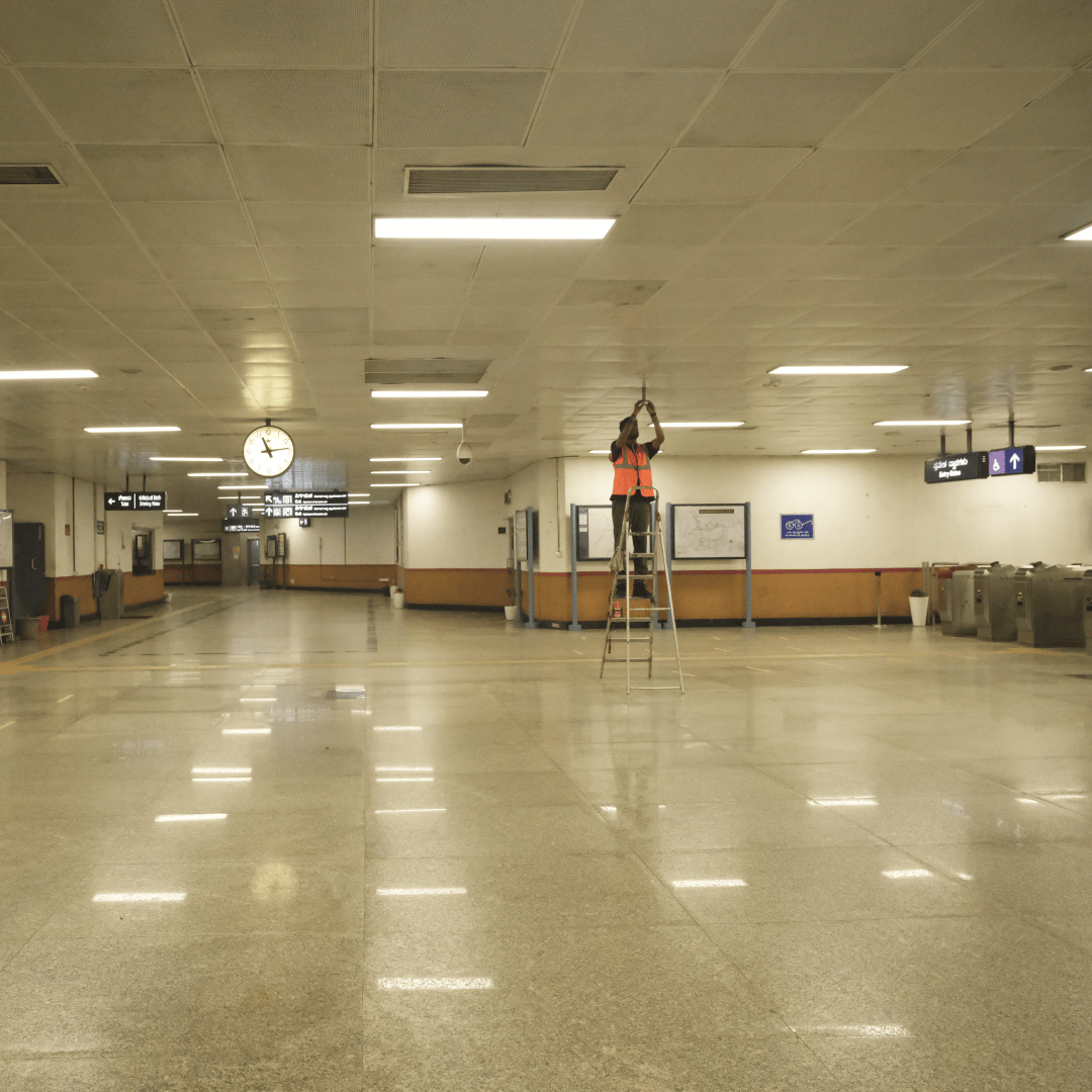 Metro station navigation system — photo 8