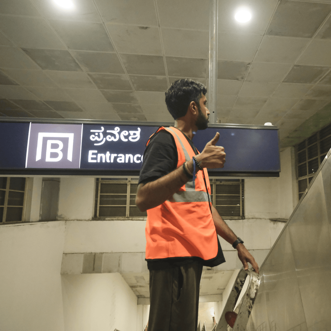 Metro station navigation system — photo 9